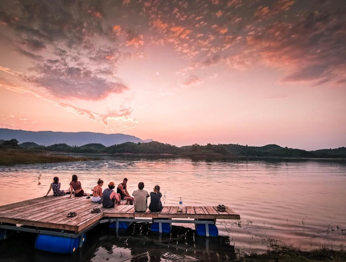 Sunset Nam Ngum Resort Vang Vieng Exterior photo