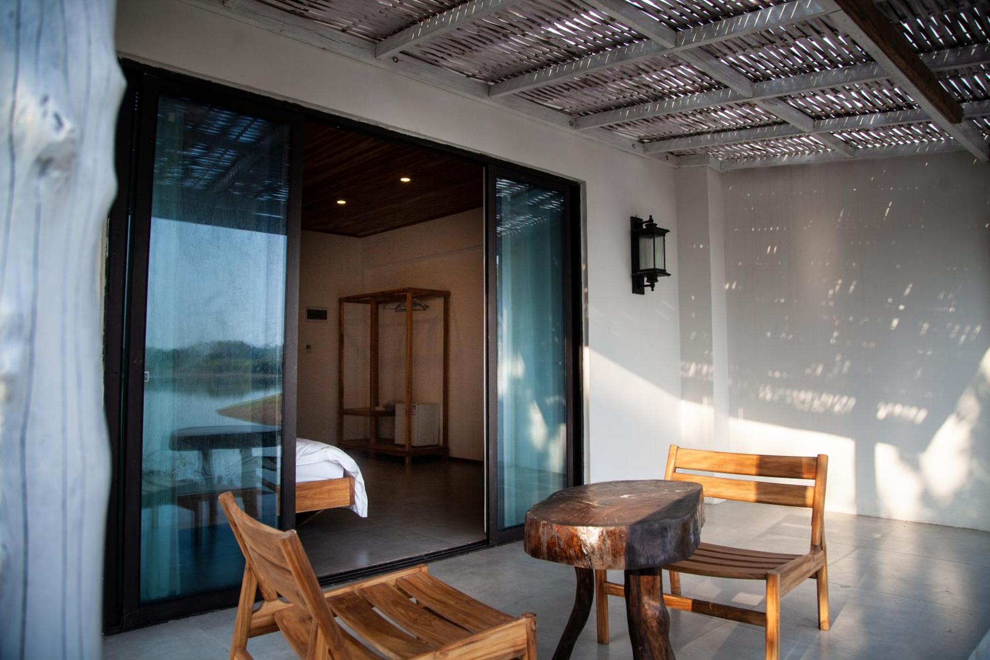 Sunset Nam Ngum Resort Vang Vieng Room photo