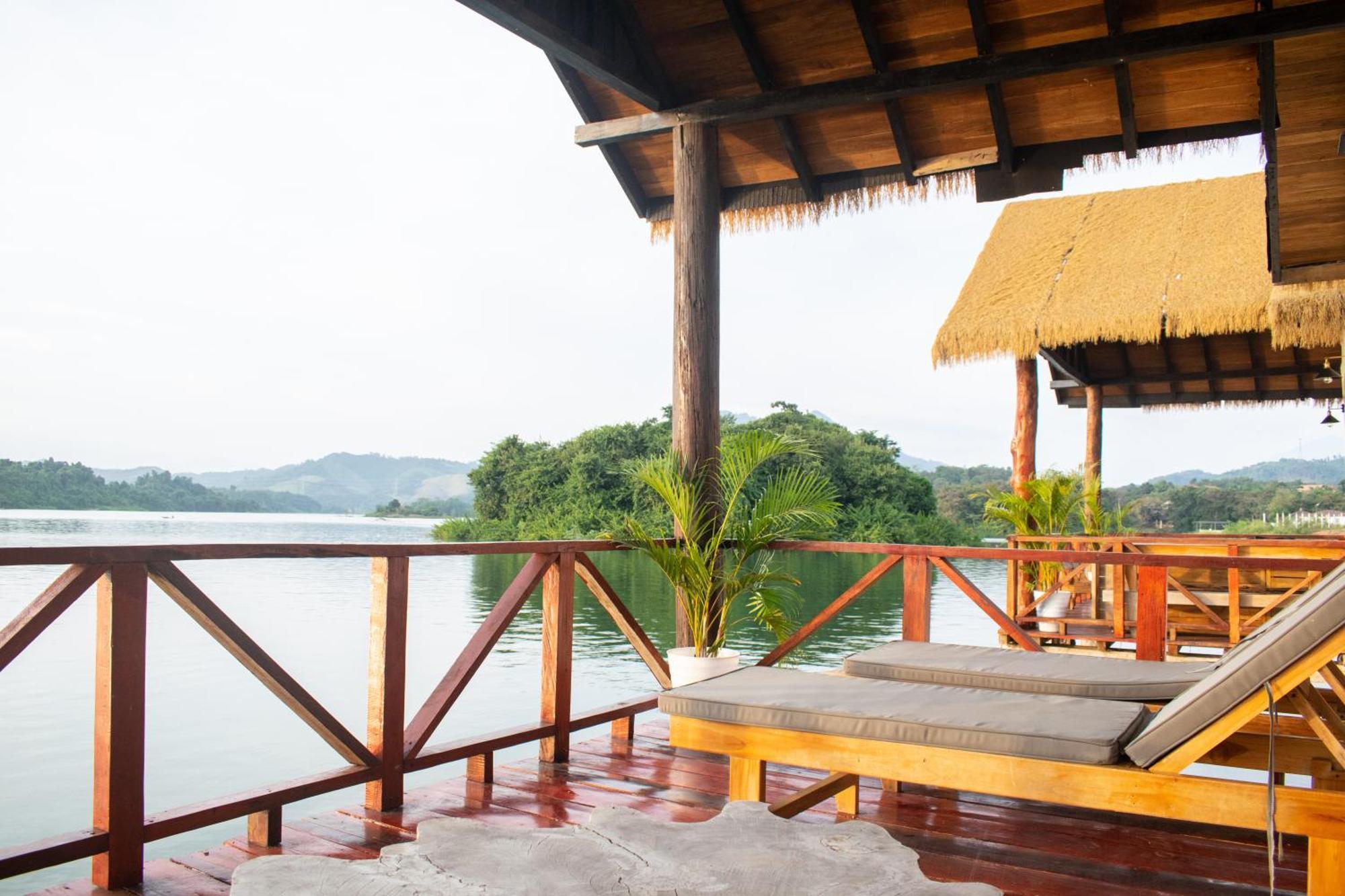 Sunset Nam Ngum Resort Vang Vieng Exterior photo