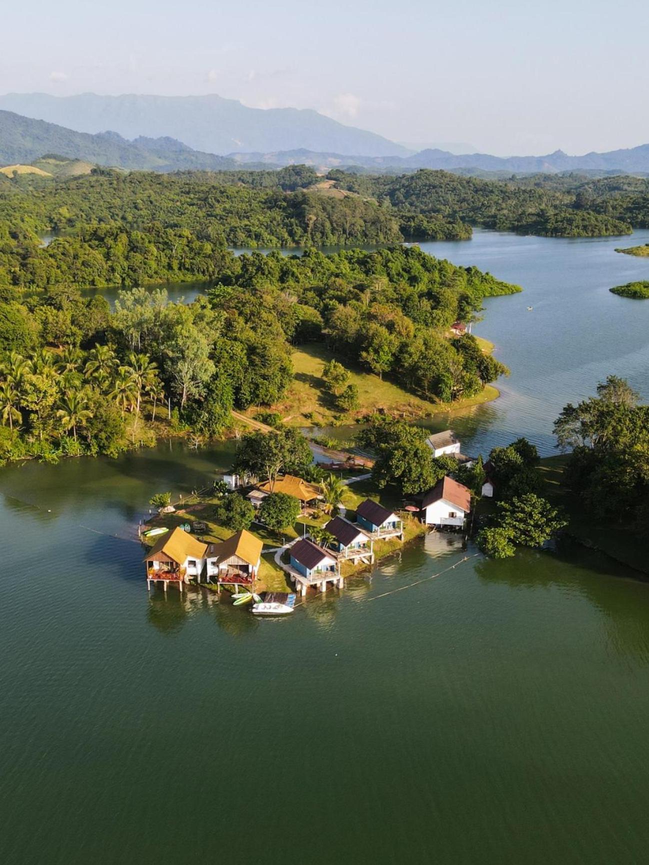 Sunset Nam Ngum Resort Vang Vieng Exterior photo